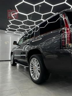 كاديلاك اسكاليد